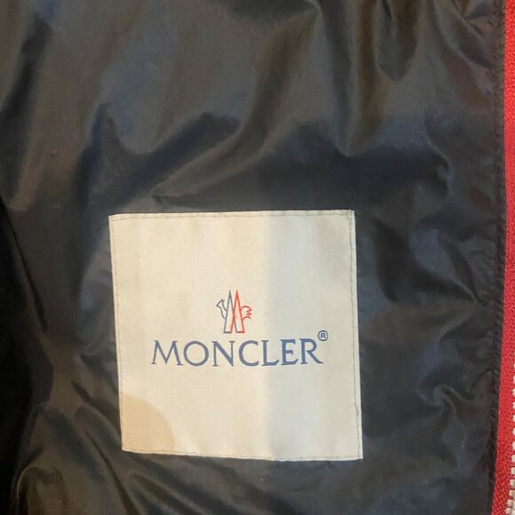 Montcler Junior Navy Puffer - Picture 5 of 7